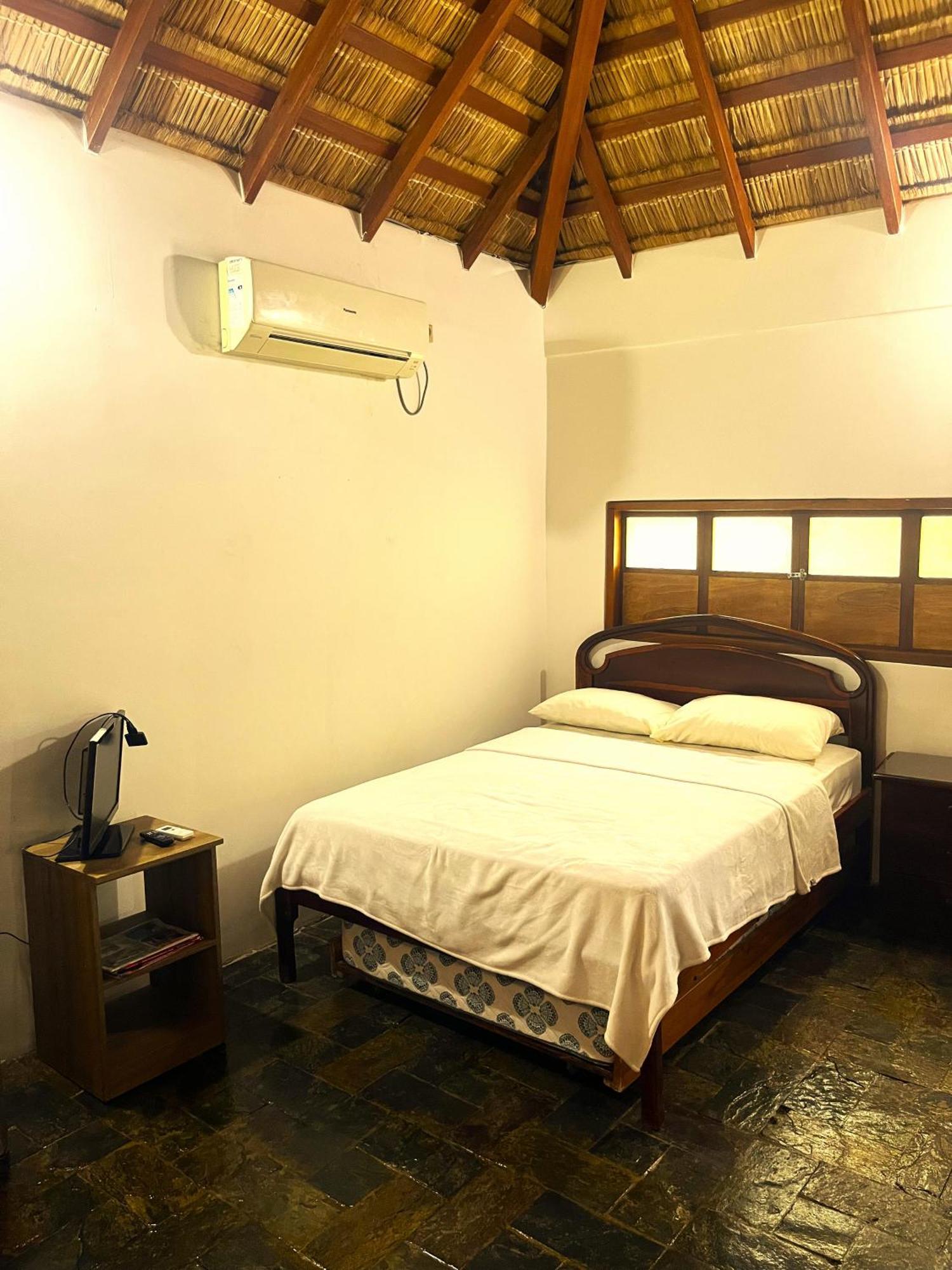 Muyuyo Lodge Ayangue Extérieur photo